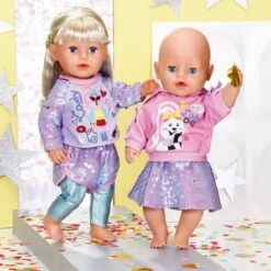 BABY Born Fashion Combi Am Kleiderbügel - Kapuzenshirt Und Rock Oder Longsleeve Und Hose 11 BABY Born Fashion Combi Am Kleiderbügel - Kapuzenshirt Und Rock Oder Longsleeve Und Hose -Schleich Verkaufsgeschäft 828182 4 7fwbuopxa8x4yzn1