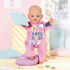 BABY Born Kindergarten Einteiler+Badges 36cm 10 BABY Born Kindergarten Einteiler+Badges 36cm -Schleich Verkaufsgeschäft 833537 2